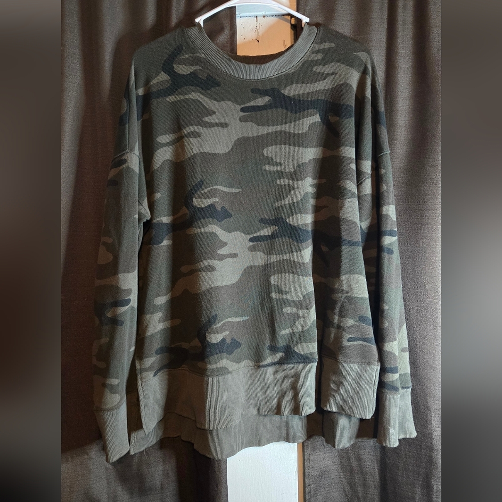 Old Navy Sweater Large